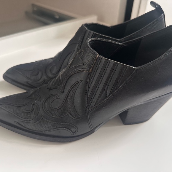 Marc Fischer Booties - Picture 4 of 5